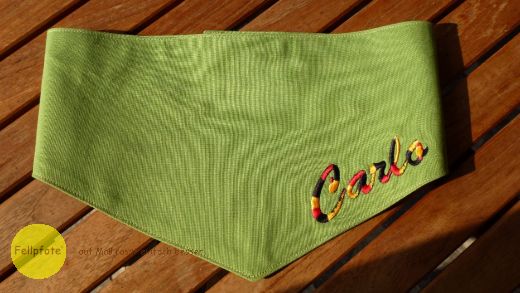 Hundehalstuch mit Namen bestickt - Dreifarbig gelb/schwarz/rot