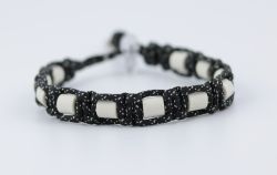 Schmuckkette mit EM Keramik Pipes - Schwarz/Glitter, Halsumfang 32-35 cm